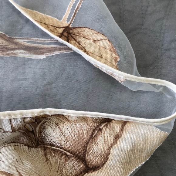 Sheer Table Cloth from France - Picture 9 of 14